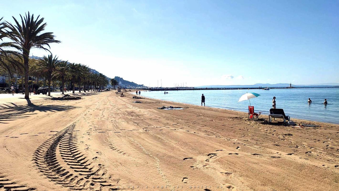 48 - Rosas - Paseo Maritime et Plage Nova.jpg